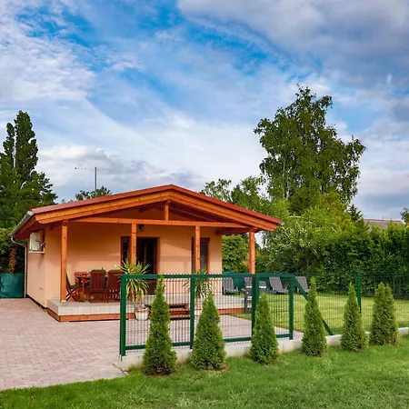Hullam Nyaralo Apartment Balatonmariafurdo Exterior photo