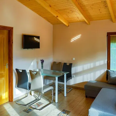 Hullam Nyaralo Apartment Balatonmariafurdo Exterior photo