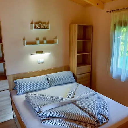 Hullam Nyaralo Apartment Balatonmariafurdo Exterior photo