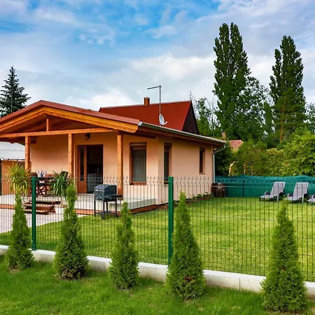 Hullam Nyaralo Apartment Balatonmariafurdo Exterior photo