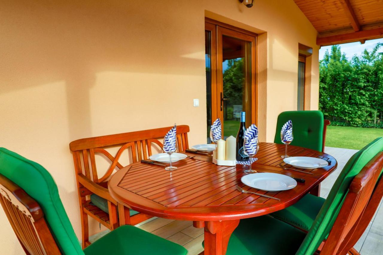 Hullam Nyaralo Apartment Balatonmariafurdo